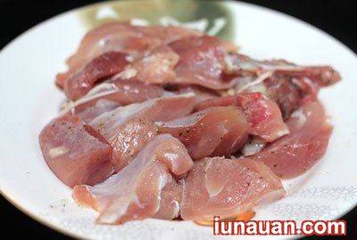 canh-ga-chien-nuoc-mam-hanh-tay-anh1-720336